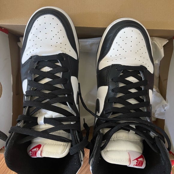 Nike Dunk High Women *panda color scheme - Picture 10 of 12